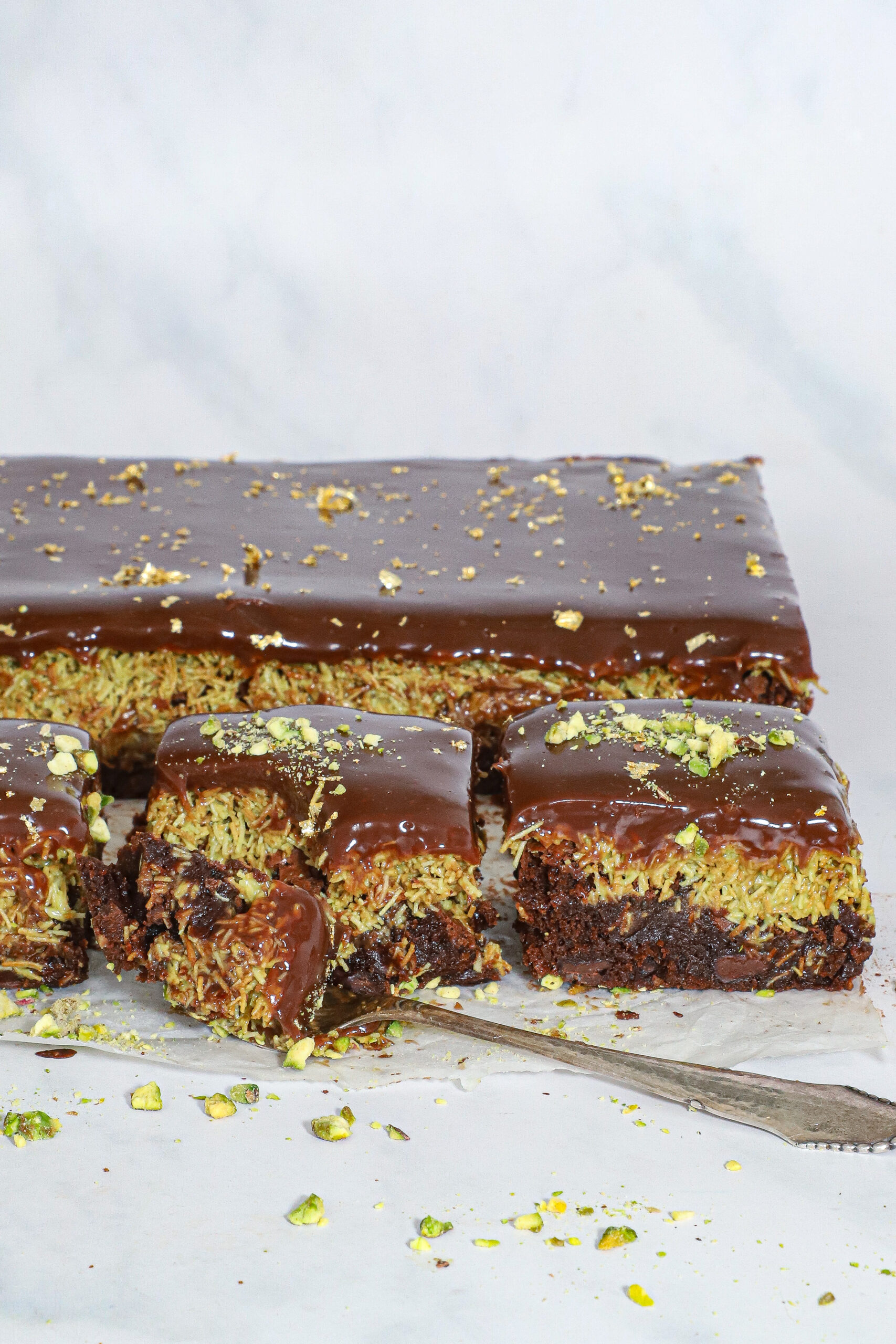 Dubai brownie med pistacie og chokoladeganache - Dubai chokoladekage