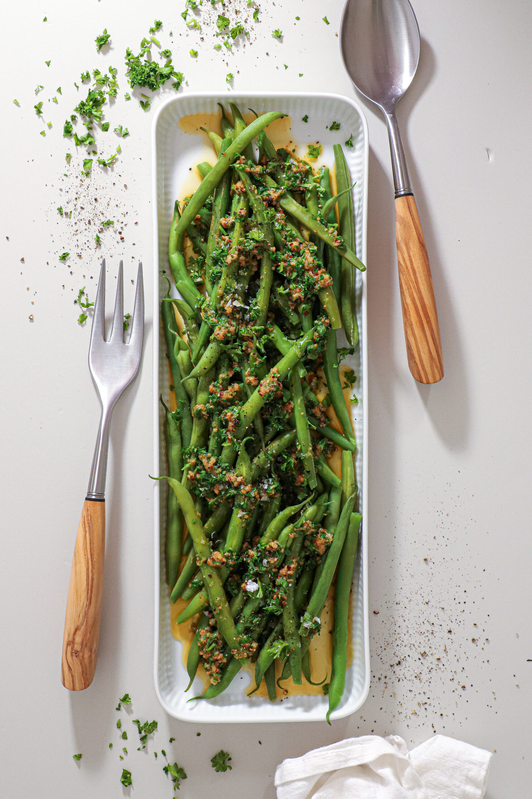 Bønnesalat med hvidløg og parmesan – Nem haricots verts salat