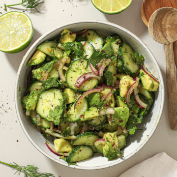 Avocadosalat med agurk og lime – Nem og frisk salat på 10 minutter