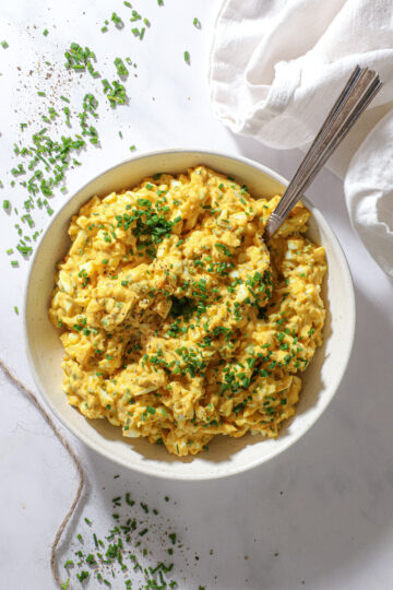 Sundere æggesalat – Cremet og smagfuld med mindre mayo