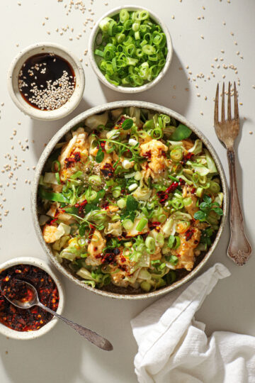 Asiatisk scrambled eggs med spidskål – Sund morgen og frokost