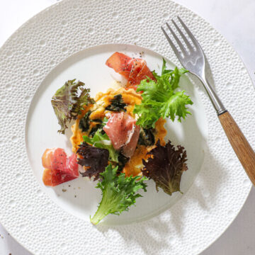 Små spinatterter med feta og serrano – Nem opskrift på forret