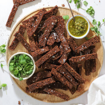 Sprøde rugbrødsstænger – Nem snack af rugbrødsrester