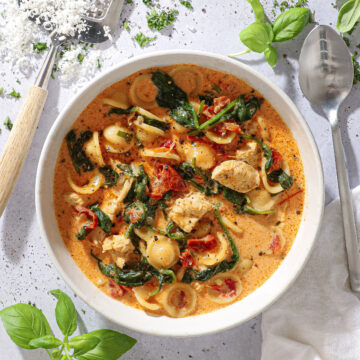 One Pot Marry Me kyllingesuppe med pasta - Nem one pot suppe