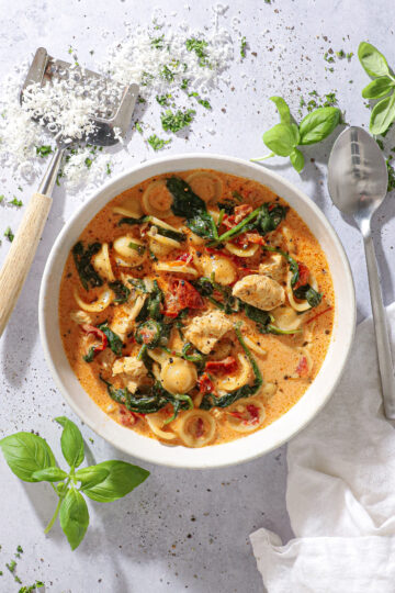 One Pot Marry Me kyllingesuppe med pasta - Nem one pot suppe