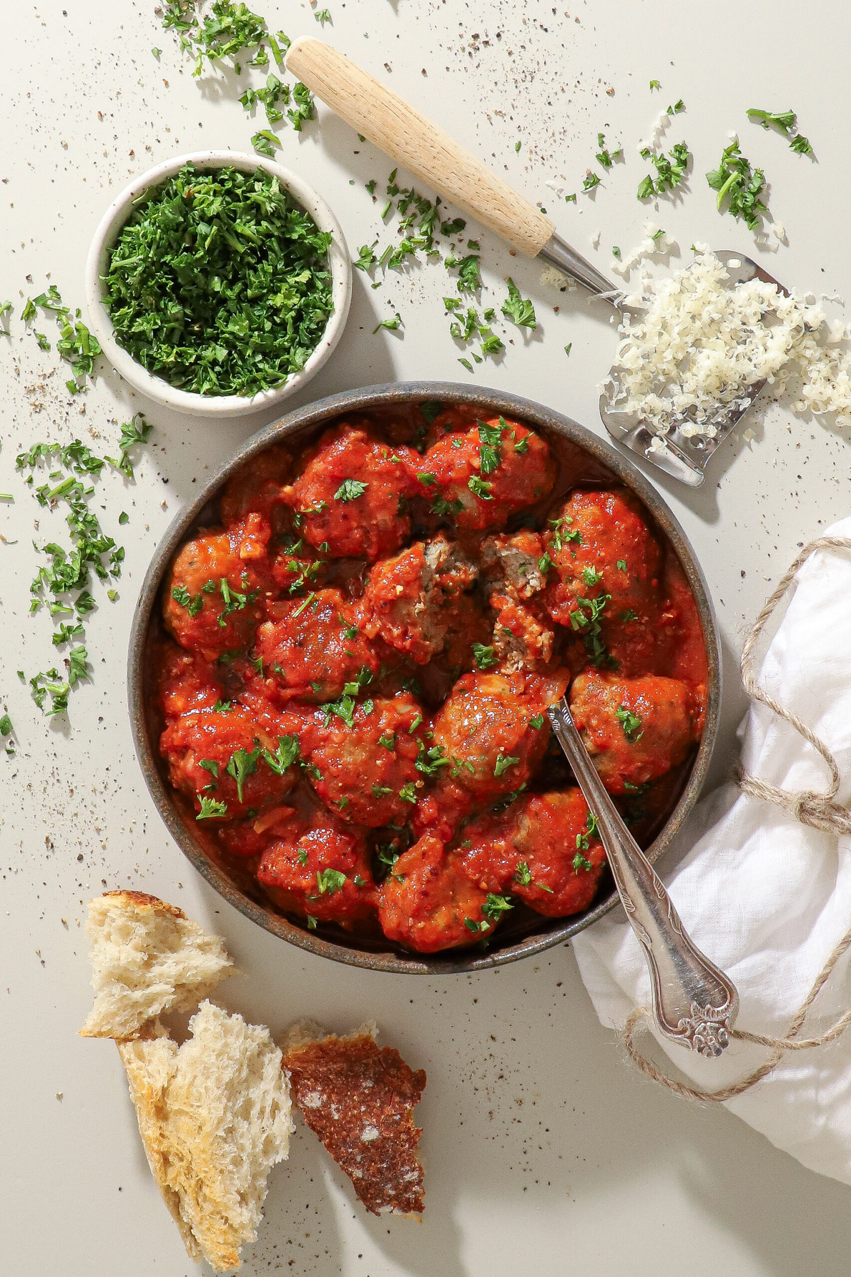 Albondigas - Opskrift på spanske kødboller i tomatsauce