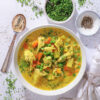 Karrysuppe med kylling og grøntsager – Kyllingesuppe med kartofler