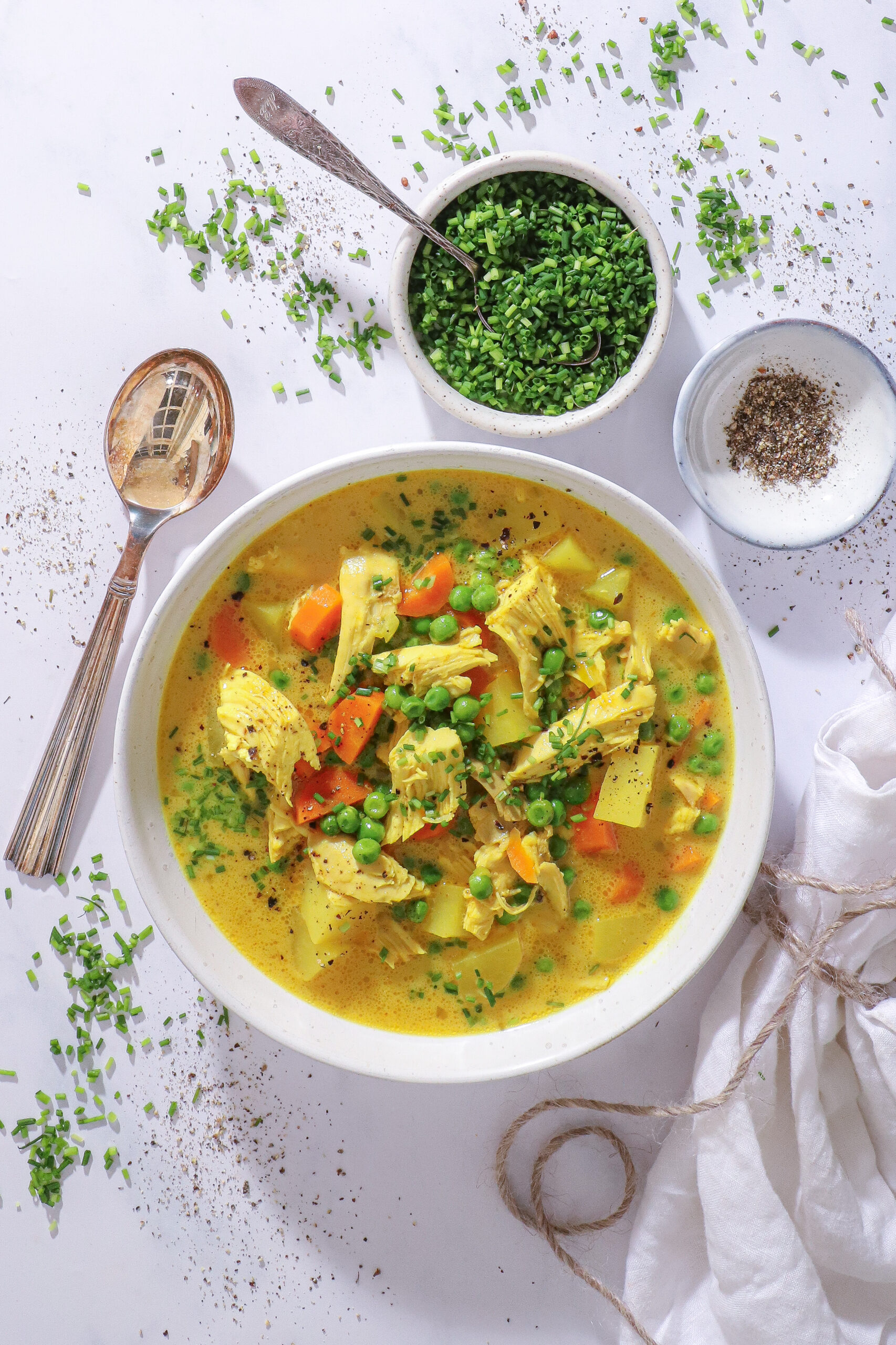 Karrysuppe med kylling og grøntsager – Kyllingesuppe med kartofler