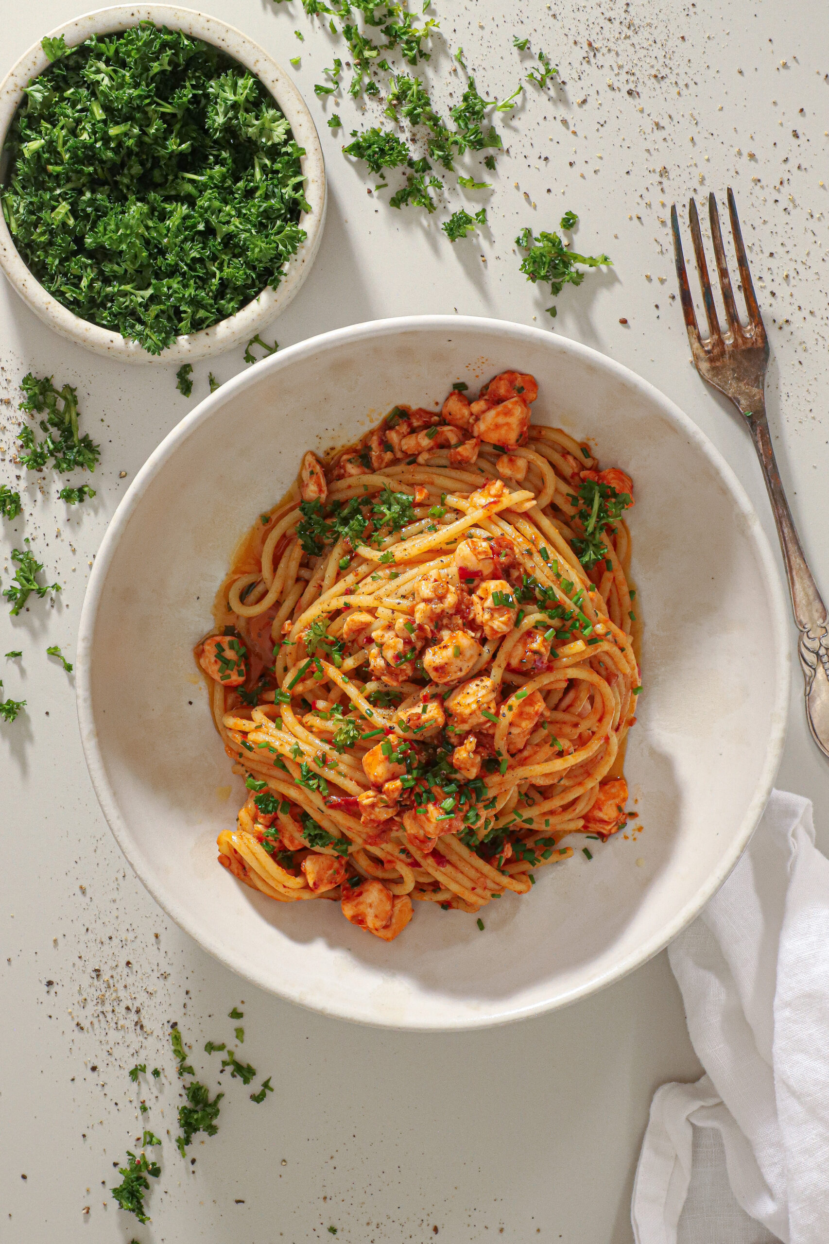 Pasta med nduja og laks – Simpel og smagfuld pastaret på 15 minutter