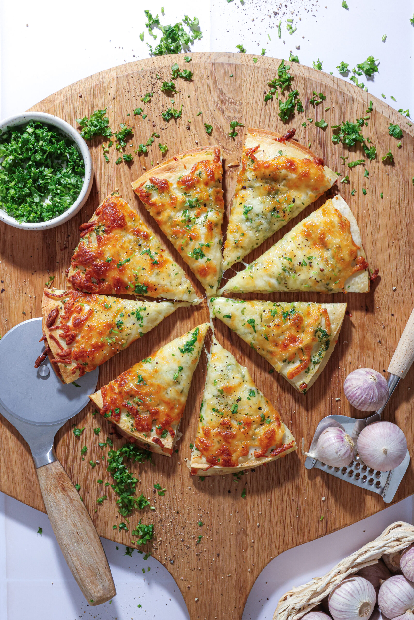 Tortilla-hvidløgsbrød med ost – Nemt og snasket ostebrød på 20 minutter