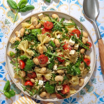 Pastasalat med butterbeans og tomater - Nem og mættende salat