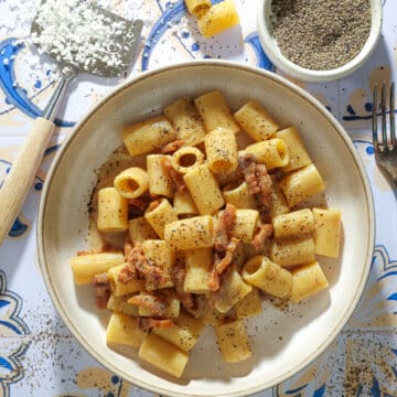 Pasta alla Gricia – Klassisk italiensk pastaret med få ingredienser