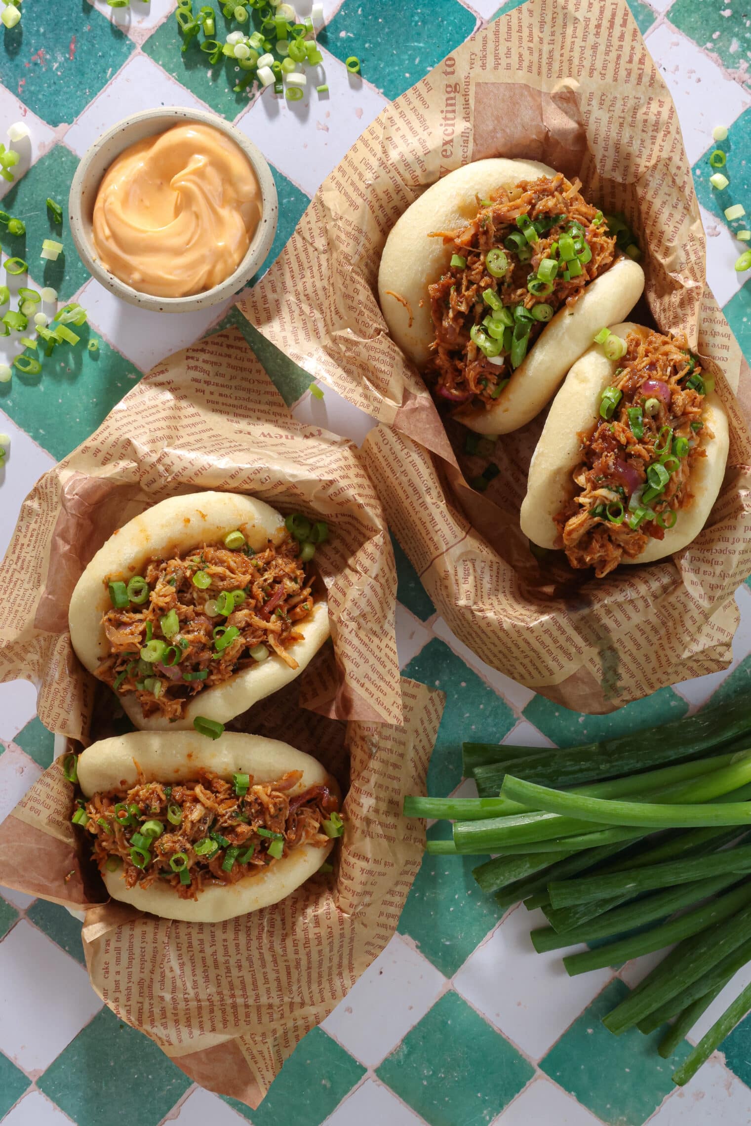 Bao med pulled chicken og bbq - Nem opskrift på bao med krydret kylling
