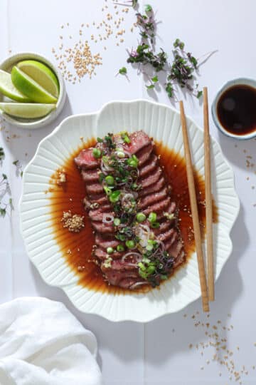 Wagyu tataki - Tataki af wagyu striploin - Saftig beef tataki