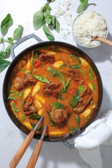 Panang karry med braiseret nakkefilet - Thai simregryde