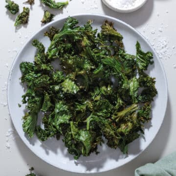 Grønkålschips – sprøde grønkåls chips med 3 ingredienser