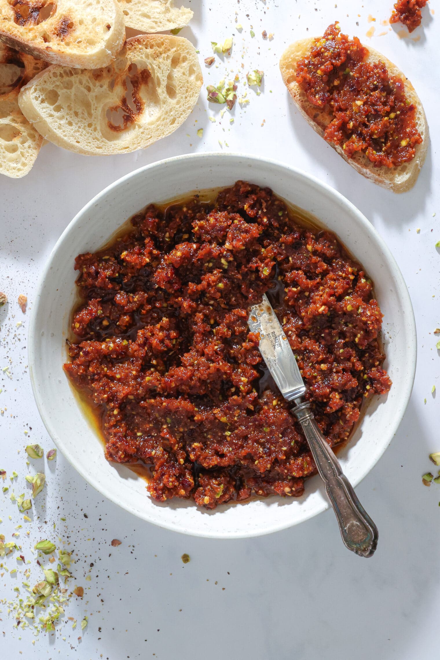 Umami - Opskrift på rød tapenade med soltørrede tomater og abrikos