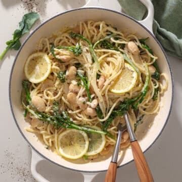 Citronpasta med ricotta og butter beans – klar på 20 minutter