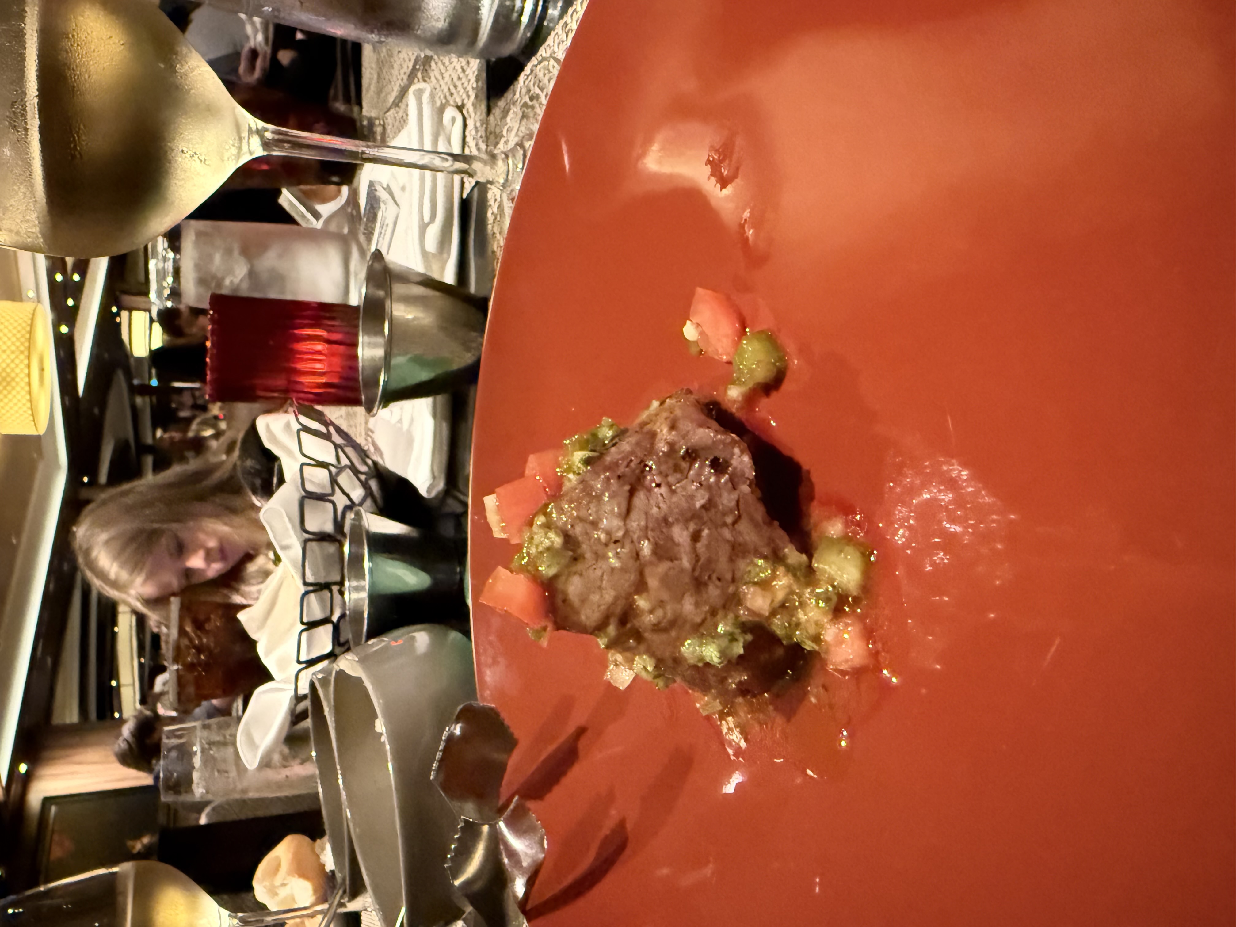 Le Bistros inredning på Norwegian Escape — fransk bistrostämning