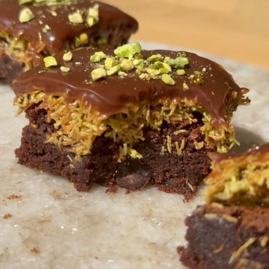 Dubai brownie med pistacie og chokoladeganache