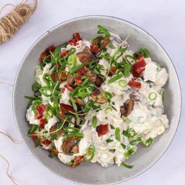 Hjemmelavet hønsesalat - Opskrift på klassisk hønsesalat