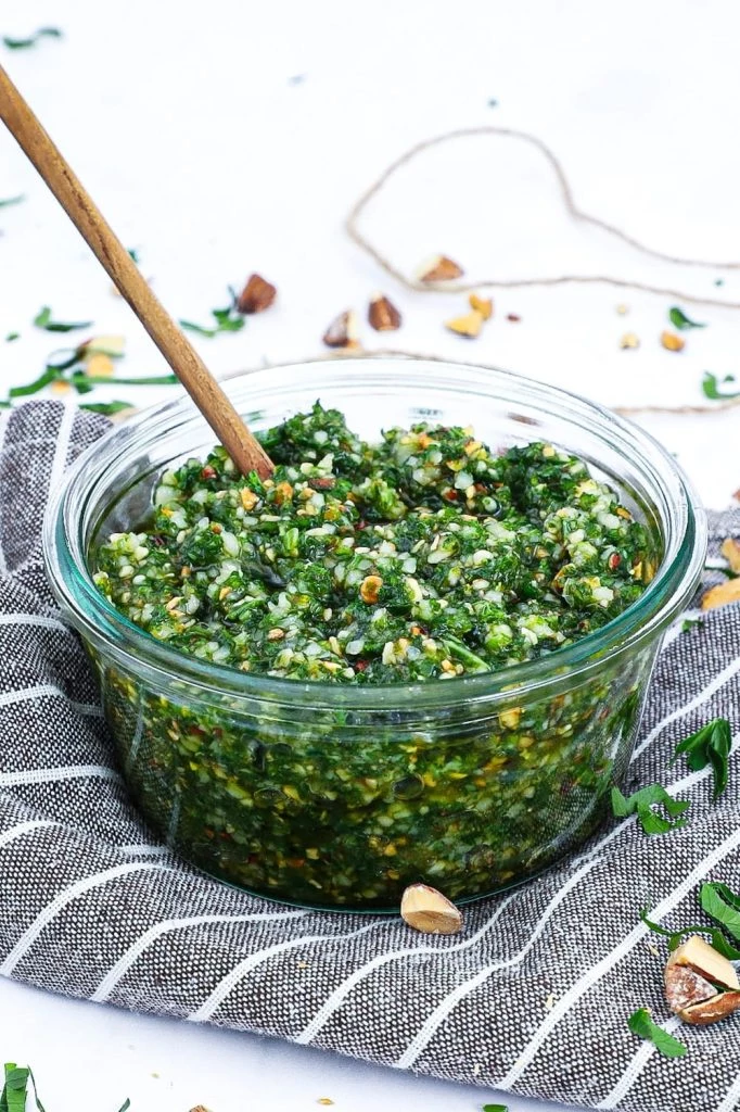 Grønkålspesto - Opskrift på hjemmelavet pesto med grønkål