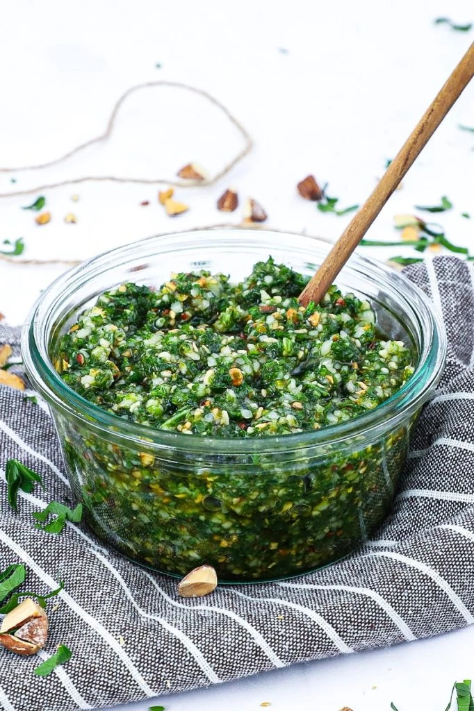 Grønkålspesto - Opskrift på hjemmelavet pesto med grønkål