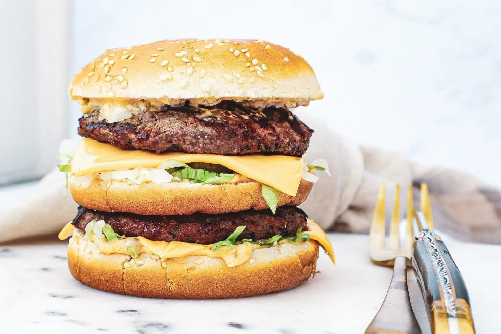 Hjemmelavet Big Mac burger - Opskrift på klassisk Big Mac
