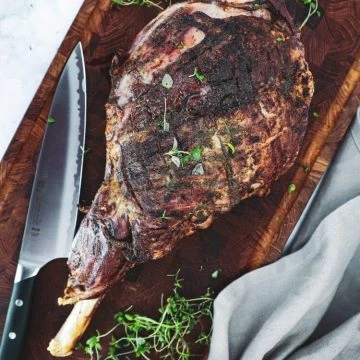 Langtidsstegt lammekølle - Opskrift på den perfekte lammekølle