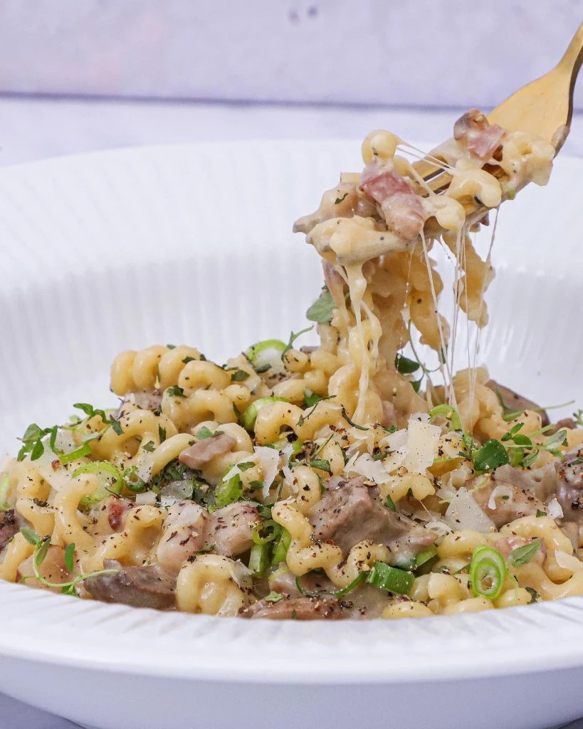 One pot pasta - Opskrift med oksekød og svampe i flødesauce