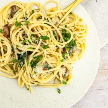Pasta med svampe og hvidløg - Opskrift på nem pasta