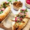 Klassisk gourmet hotdog - Opskrift på gourmet hotdogs