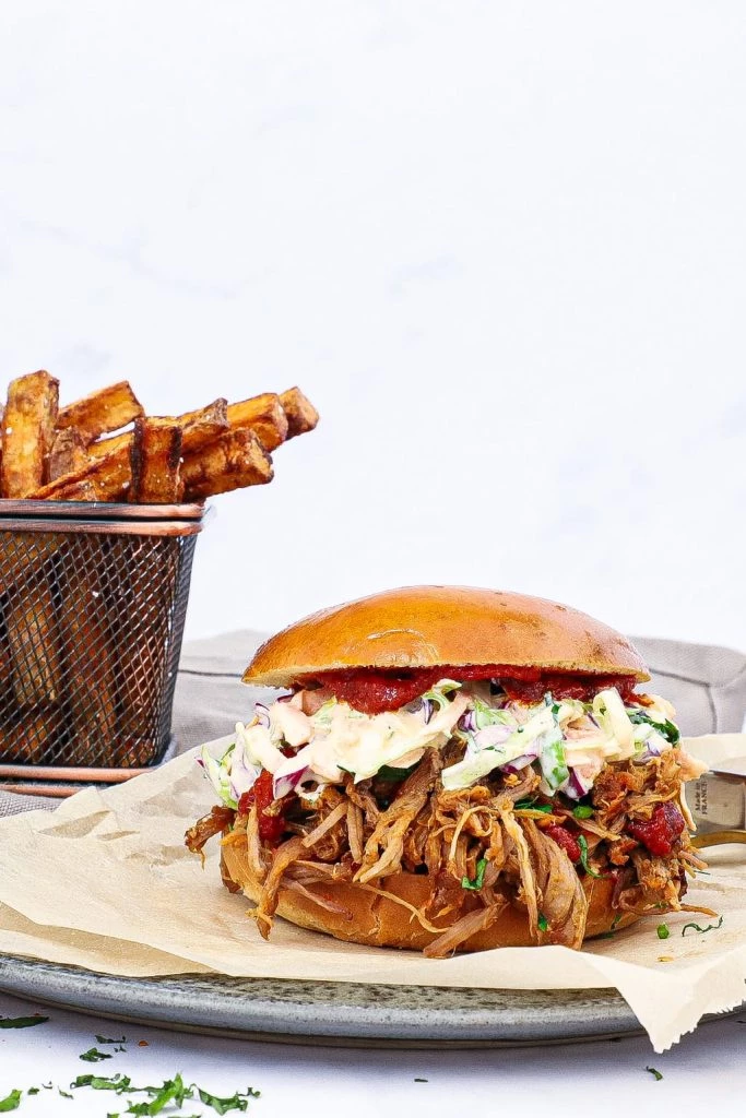 Pulled pork burger - Opskrift på pulled pork og coleslaw