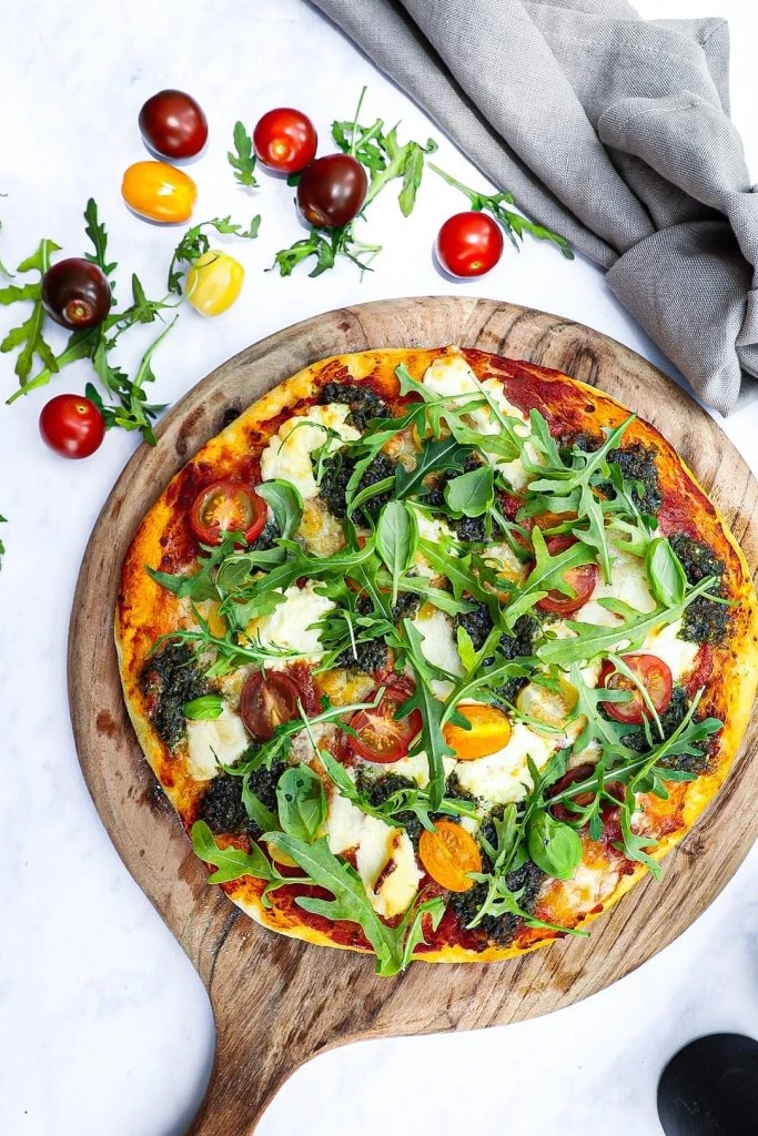 Pizza margherita - Opskrift på pizza margherita deluxe