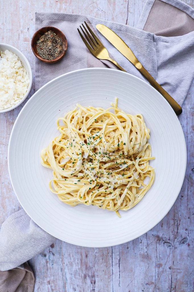 Pasta Alfredo - Opskrift på nem og cremet Pasta Alfredo