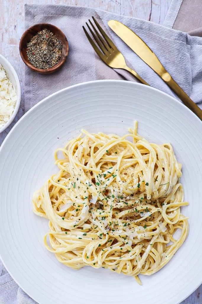 Pasta Alfredo - Opskrift på nem og cremet Pasta Alfredo