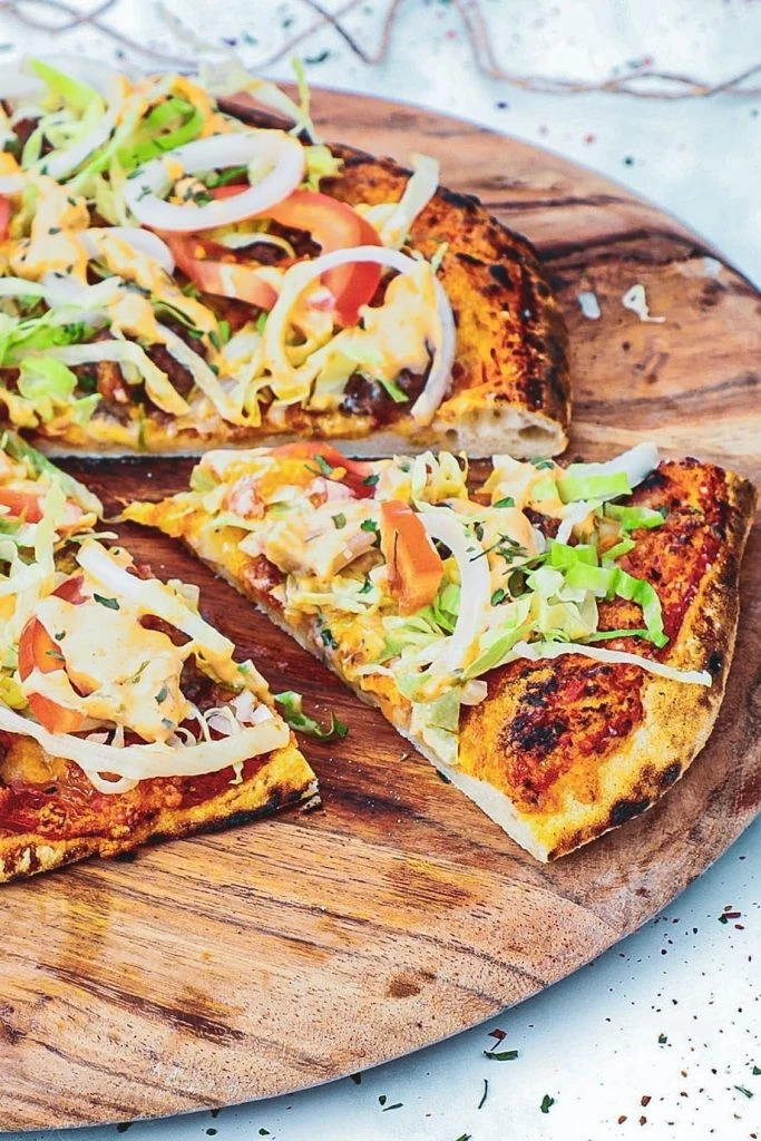 Burger pizza - Opskrift på pizza med burger topping