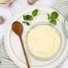 Hjemmelavet aioli - Opskrift på nem hvidløgs mayonnaise