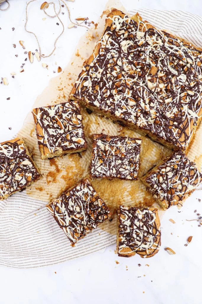 Banankage med chokolade - Opskrift på banan bradepandekage