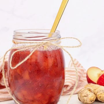 Blommechutney med vanilje og ingefær - Opskrift på blommemarmelade