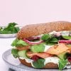 Bagel med laks og urtecreme - Opskrift på bagels med laks