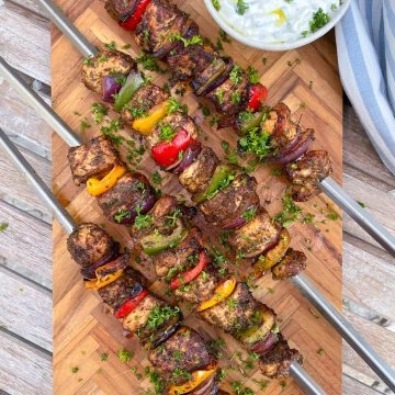 Gyros kyllingespyd - Opskrift på grillspyd med kylling og gyros