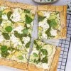 Butterdejstærte med kartofler, squash og burrata - Opskrift på butterdejstærte