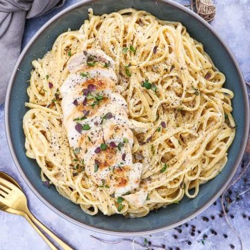 Cacio e pepe med kylling - Opskrift på cacio e pepe med kylling