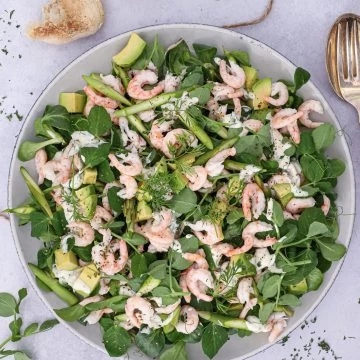 Salat med rejer, avocado og asparges - Opskrift på måltidssalat med rejer