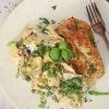 Kylling og tortellini I cremet svampesauce - Opskrift på kylling, tortellini og flødesauce