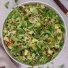 Spidskålssalat med pære - Opkrift med qionoa og senneps vinaigrette