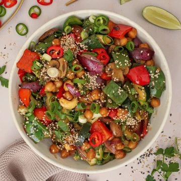 Vegetarisk stir fry med kikærter - Opskrift på stir fry med kikærter