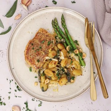 Stegt mørksej med gnocchi og salviesmør - Opskrift med mørksej
