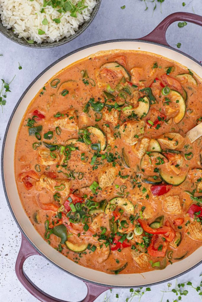 Kalkungryde med cajun og grøntsager - Opskrift med kalkun